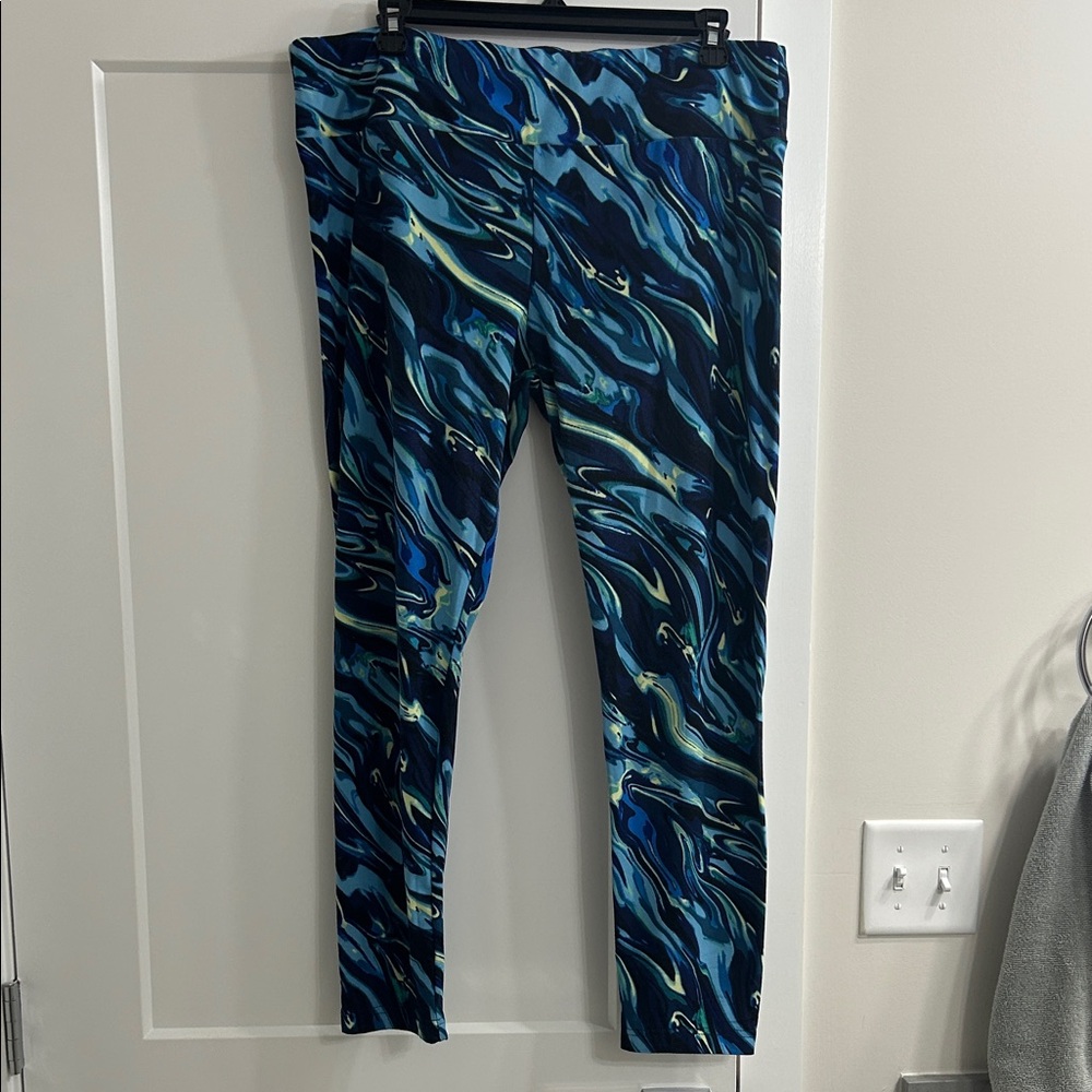 No Boundaries Blue and Black Swirl Leggings